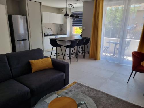 LE MONTI appartement proche MEETT, Aéroport Blagnac, Airbus, Golf international de Seilh - Location saisonnière - Mondonville