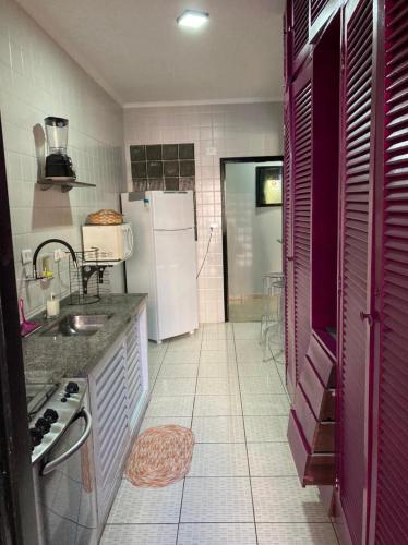 Kitchen, Charme na Praia das Pitangueiras near Padaria Bella Guaruja