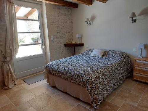 Suite de charme dans une maison charentaise chambre d'hôte Grézac
