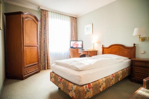 Wald-Hotel - image 14