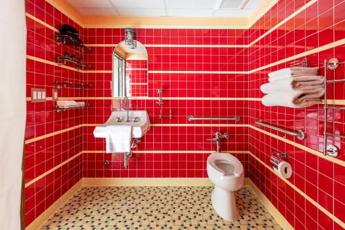 room detail thumbnail 2