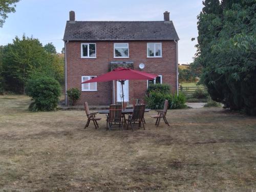 Avryn - Delightful 3 bedroom cottage with stunning vistas in Churchstoke