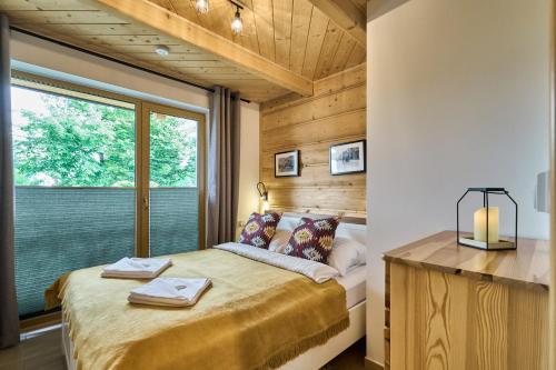 Apartment with Balcony, Fireplace and Mountain View image 10