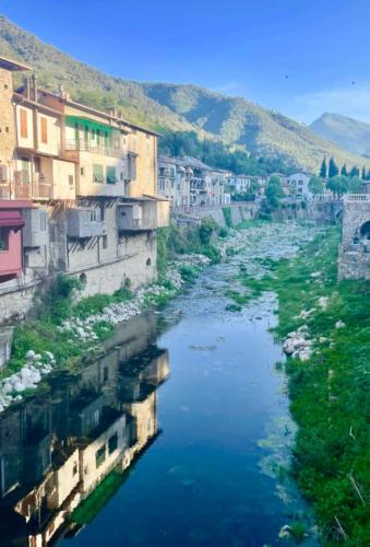  Casa Via Orsini Isolabona Liguria Italy Sleeps 5, Unterkunft in Isolabona