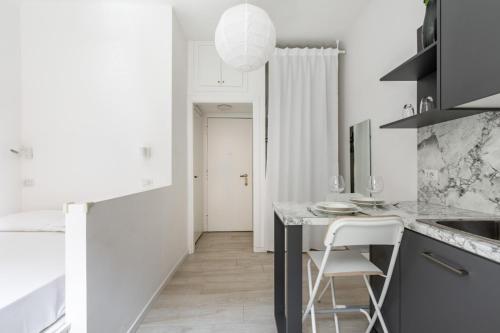 GuestHost - Bright Apt 600mt from Viale Zara!, Mailand (Foto 10)