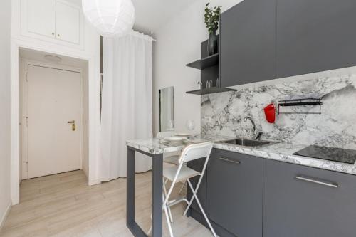 GuestHost - Bright Apt 600mt from Viale Zara!, Mailand (Foto 8)