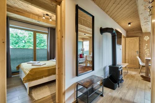 Apartment with Balcony, Fireplace and Mountain View image 6