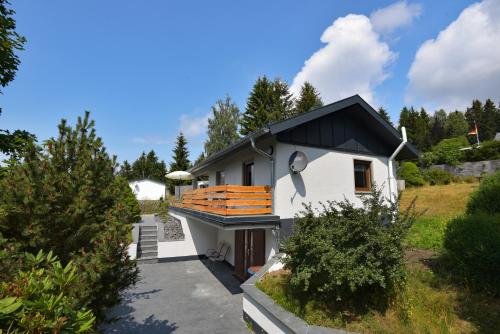 Bungalow im Thüringer Wald/ Haus Selma in Suhl, Deutschland