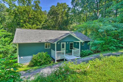 Peaceful Sevierville Home with Private Hot Tub! in Sevierville, USA