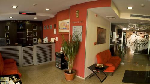 Hotel Real - image 2