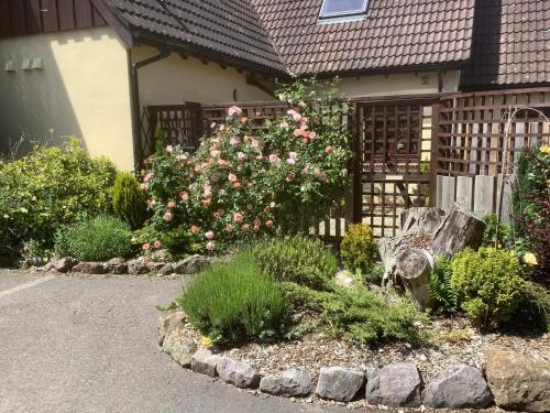 Stable Cottage - image 3