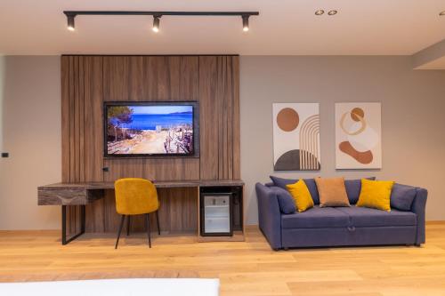 384080142 Esbjerg Hotel