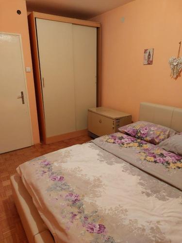 B&B Kruševac - Apartman UNA - Bed and Breakfast Kruševac