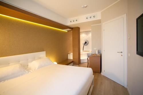 Oxygen Lifestyle Hotel/Helvetia Parco - image 3