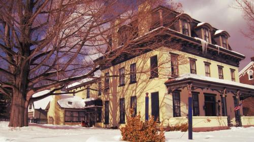 Allegheny Street Bed & Breakfast - Accommodation - Hollidaysburg