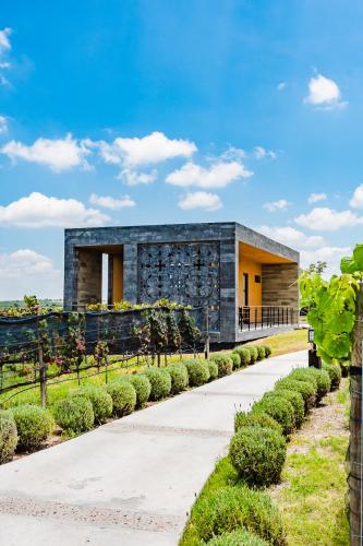 Casa Raíces Hotel Luxury & Viñedo in Los Galvanes, Mexico