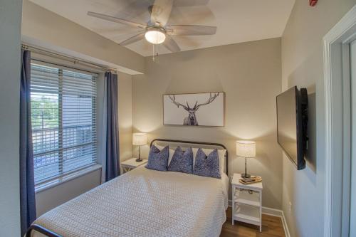 Fantastic Location! River and Mountain Views 2BR/2BA Sleeps 6 detail