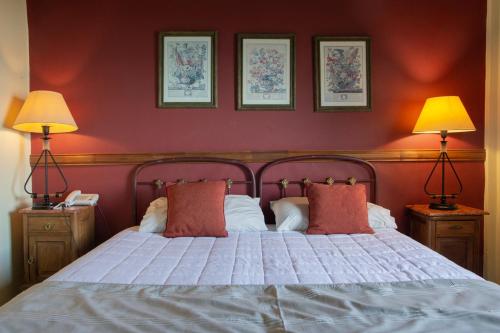 2 twin beds