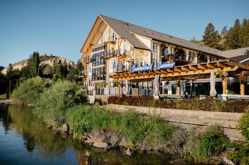 Summerland Waterfront Resort & Spa in Summerland, Canada