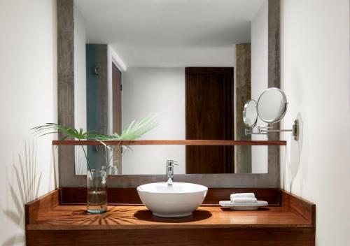 Premium Queen Room with Balcony - Non-Smoking room in Aluna Resort Tulum