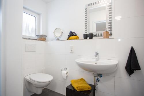 Bathroom, NaturTraum-Aktivurlaub mit Hund direkt an Wanderwegen und im Grunen in Neuastenberg