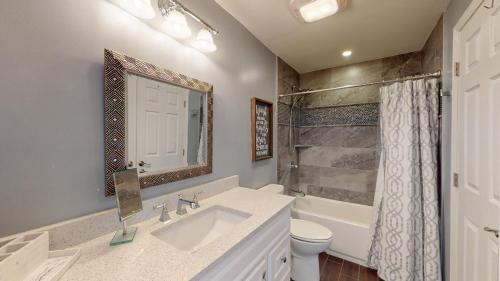 762 Queens Grant - main image