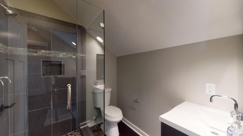 762 Queens Grant - image 7