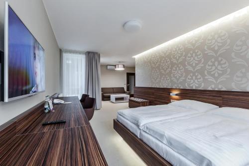 Deluxe Double or Twin Room with Spa Bath