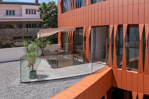 Cine Park Residence By An Island Apart