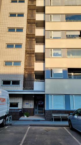 Buitenkant, Central Studio Apartment in Pori