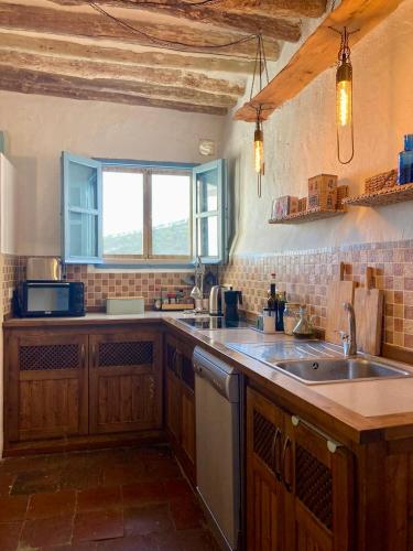 Casa Amigos Sorvilan - La Almendra in Polopos