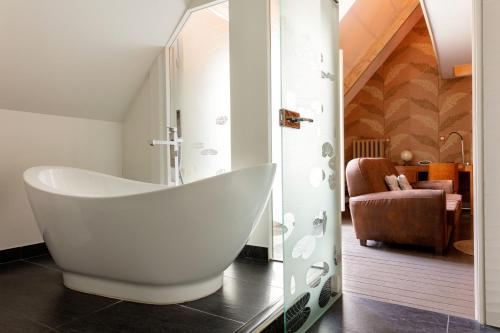 Fürdőszoba, Le Jardin des Plumes in Giverny