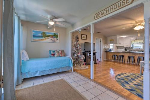 Lovely Dauphin Island Cottage with Deck and Gulf Views - image 13