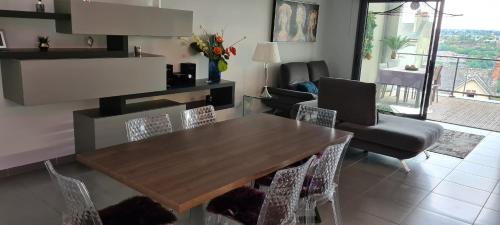 Rodez Aveyron appart. T4 neuf 2 places parking in 羅德茲市中心