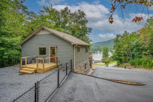 Lakeshore View Cottage