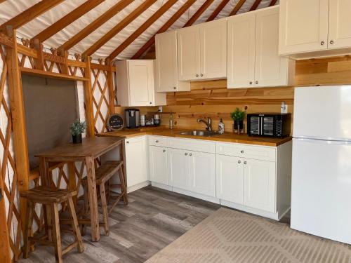 Yurt Escape with Amazing Country Views in Temecula, USA