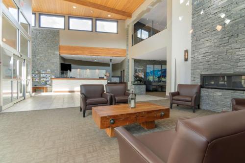 大堂, 貝斯特韋斯特雷​​夫爾斯托克酒店 (Best Western Plus Revelstoke) in 雷夫爾斯托克