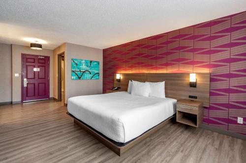 King Room image 4