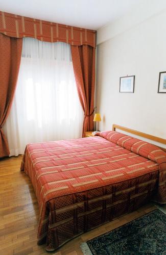 Eur Nir Residence - main image