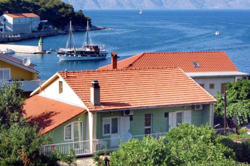 Apartments and rooms by the sea Jelsa, Hvar - 4602