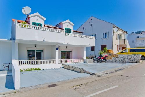 Apartments with a parking space Hvar - 5706 in Hvar