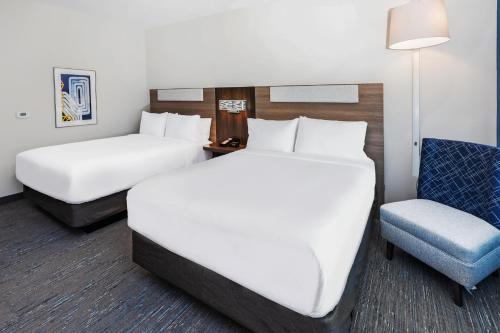 Standard Queen Room with Two Queen Beds