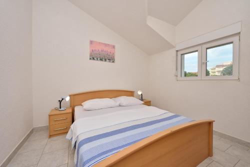 Family-friendly apartments with swimming pool Drage Biograd - 5904 - image 4