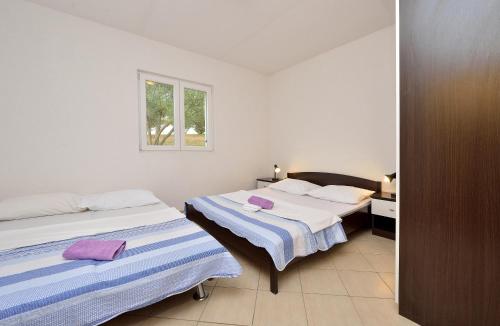 Two-Bedroom Apartment with Terrace and Sea View image 10