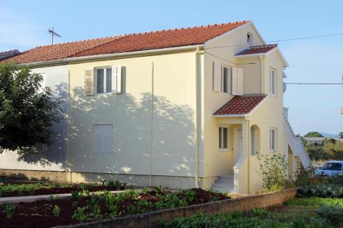 Apartments with a parking space Zadar - 5773 - main image