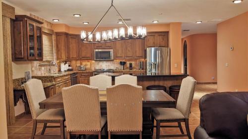 บริการและสิ่งอำนวยความสะดวก, Luxury Condo Bella Sirena 405-C - Unmatched Views Over the Pool to the Sea in แซนดี บีช