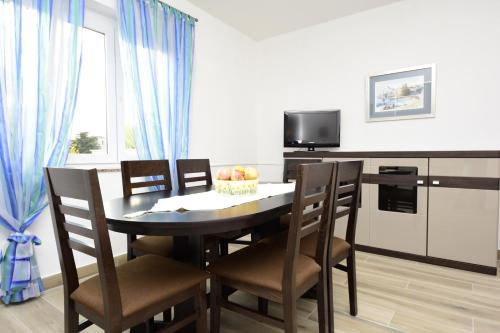 Apartments with a parking space Biograd na Moru Biograd - 5833 - image 10