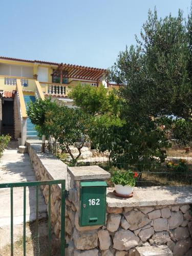 Apartments with a parking space Rtina - Stosici Zadar - 5881 - image 9