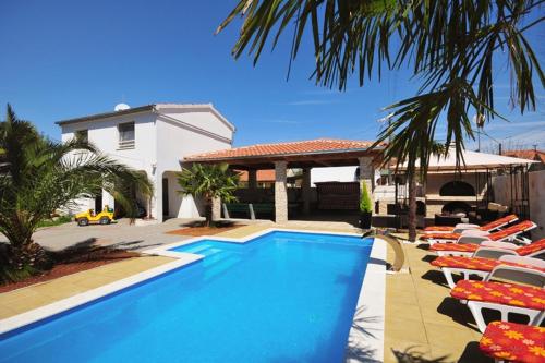 Apartments and rooms with a swimming pool Sukosan Zadar - 5906 - image 7