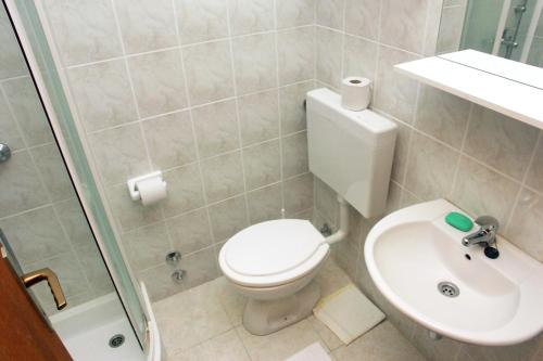 Apartment Hvar 5687c - image 4